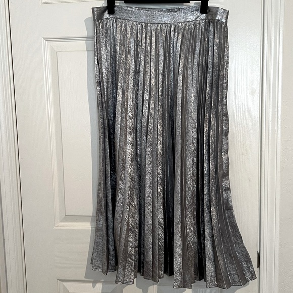 Relaxed Metallic Pleated Midi Skirt Silver Size 10 - Picture 3 of 6